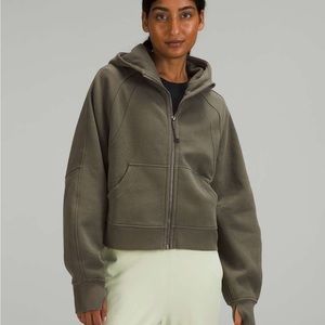 LULULEMON Full zip cropped oversized scuba hoodie! Army green size M/L